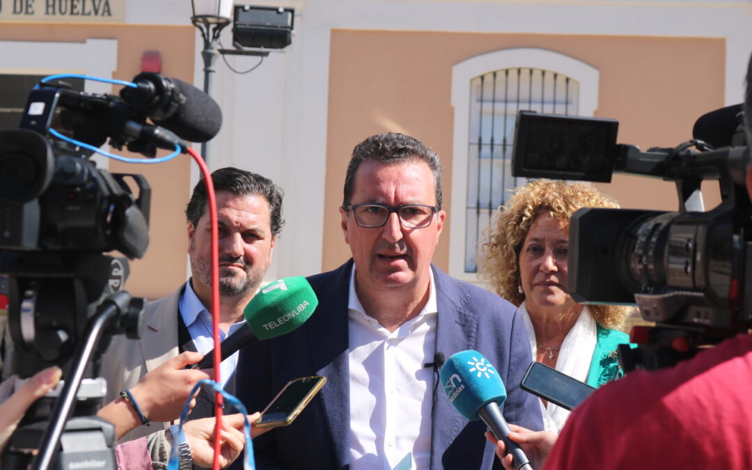 González: “Juanma Moreno aspira a gobernar en solitario con una mayoría suficiente y desde la moderación”